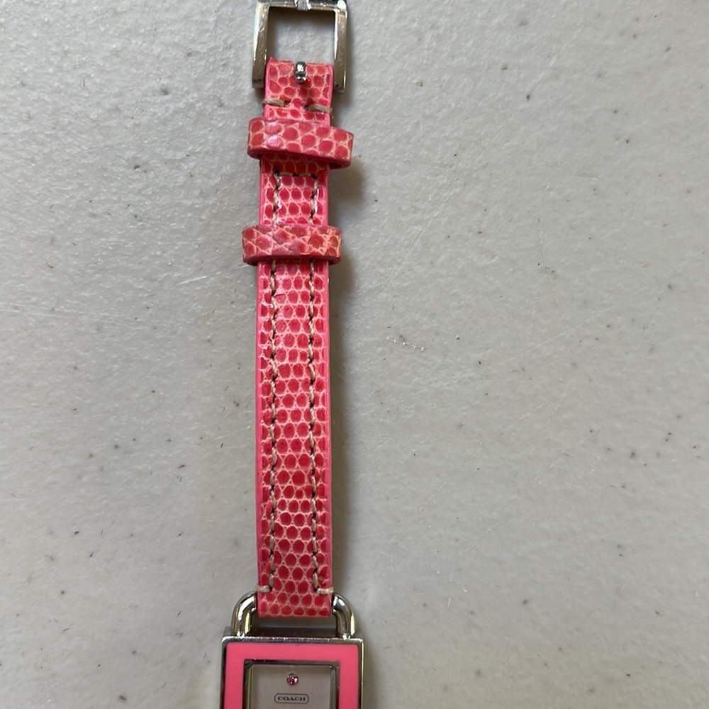 Pink Coach watch - Picture 5 of 6